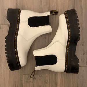 Dr. Martens Women's Quad Platform Chelsea Boots size 7